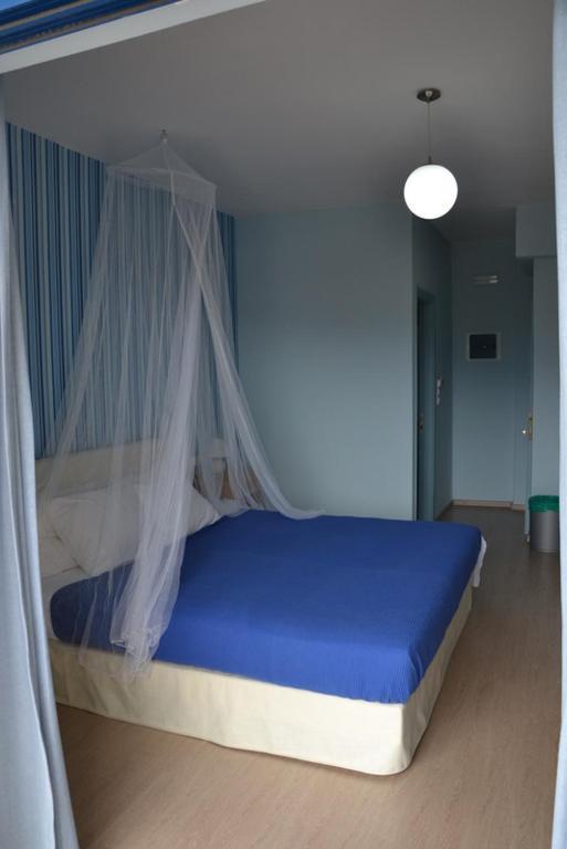 Valente Perlia Rooms Poros Town Ruang foto